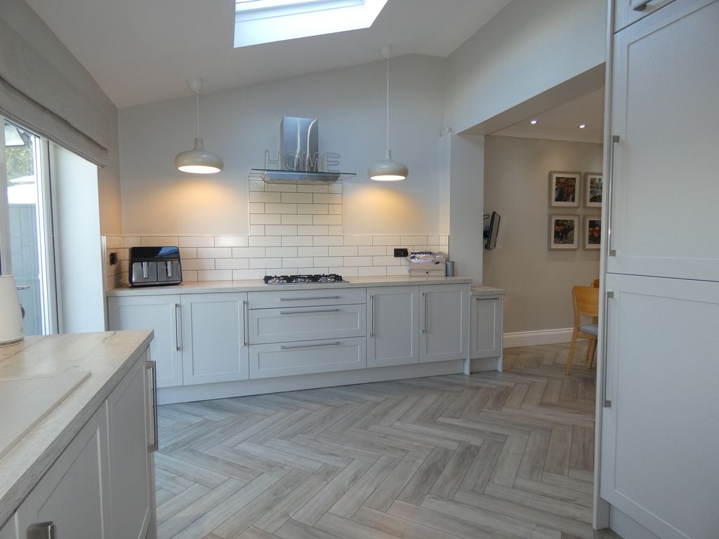 Kitchen- click for photo gallery